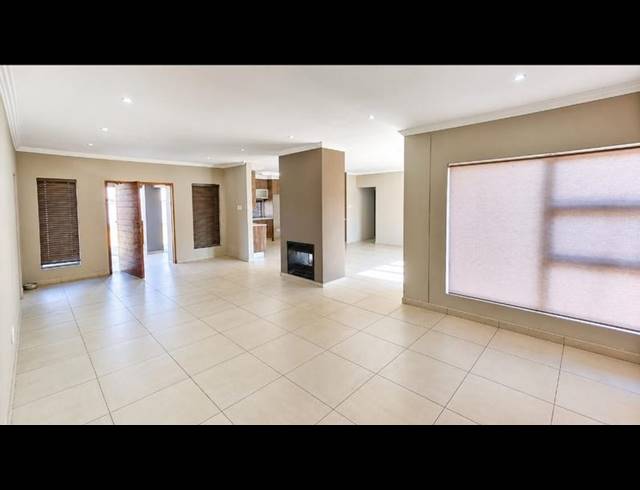 4 BEDROOM HOUSE FOR SALE IN BRACKENHURST